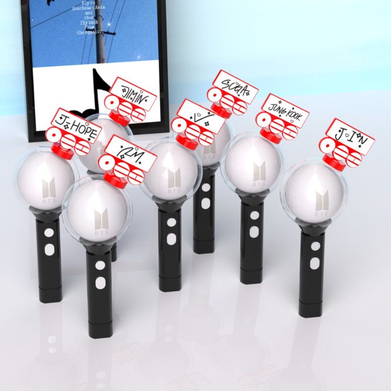 Decor Lighting Fans - Neue BTS Support-Stick-Dekoration, abnehmbare Accessoires, Mitgliedernamen,